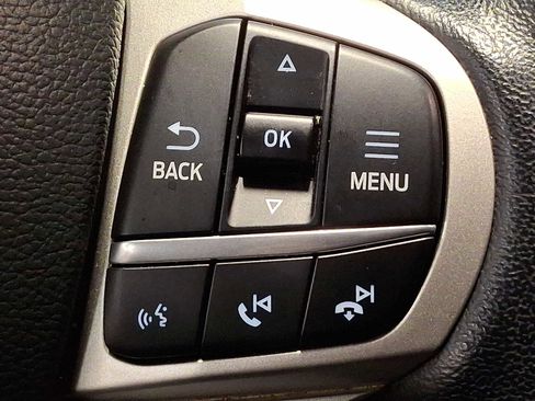 Used 2022 Ford Explorer XLT w/ Equipment Group 202A image 23