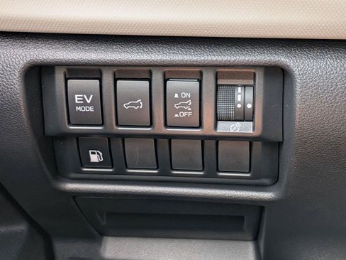 Used 2025 Subaru Forester Limited w/ Protection Package (1PH) AWD/4WD image 24