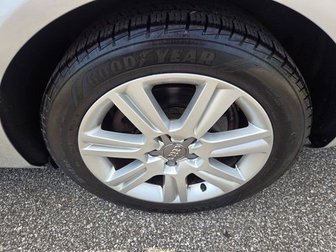 Used 2009 Audi A4 2.0T Premium FWD image 38