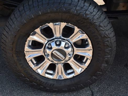 Used 2017 Ford F250 XLT w/ XLT Premium Package AWD/4WD image 51