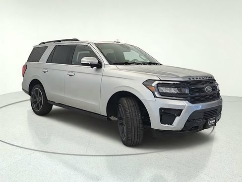 Used 2024 Ford Expedition Limited AWD/4WD image 8