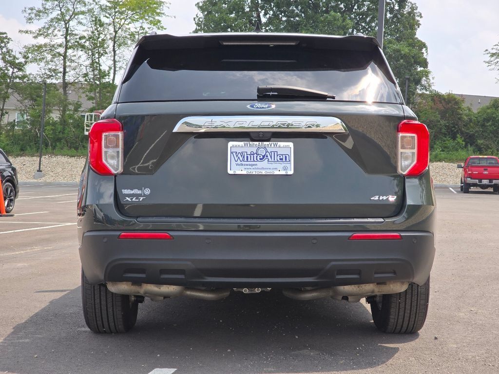Used 2023 Ford Explorer XLT AWD/4WD image 25