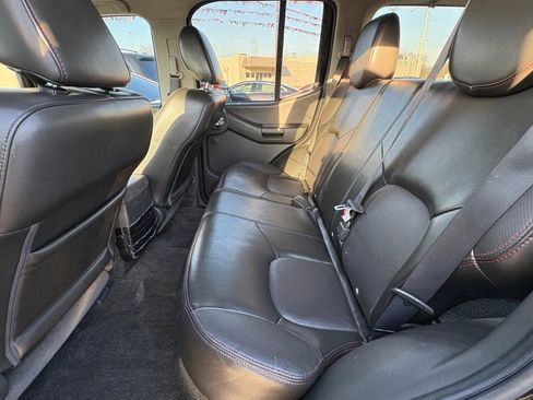 Used 2012 Nissan Xterra PRO-4X w/ Pro-4x Leather Pkg image 12