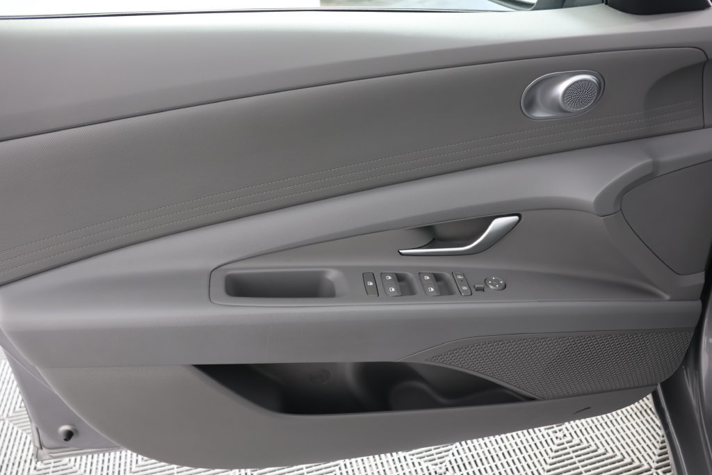 Certified 2024 Hyundai Elantra SEL FWD image 24