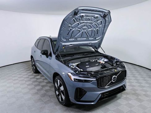 Certified 2024 Volvo XC60 T8 Plus w/ Protection Package Premier AWD/4WD image 34