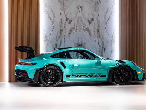 Used 2024 Porsche 911 GT3 RS w/ Weissach Package RWD image 3