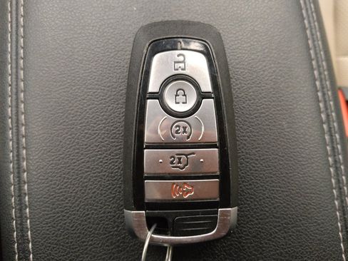 Used 2022 Ford Escape SEL w/ Technology Package image 32