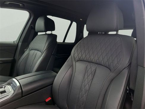 Used 2024 BMW X5 M60i image 25