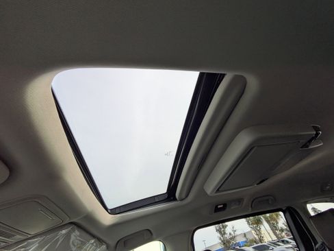 New 2026 Honda Odyssey Elite image 25