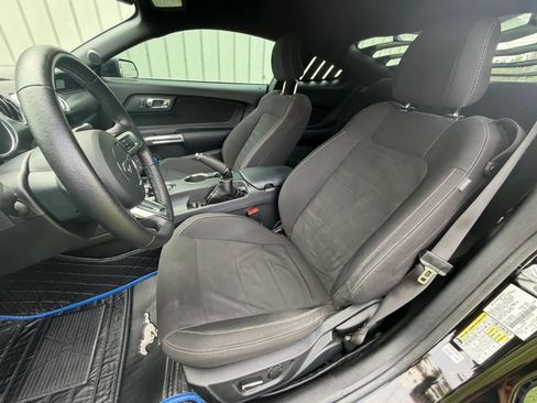 Used 2017 Ford Mustang GT w/ GT Performance Package RWD image 19
