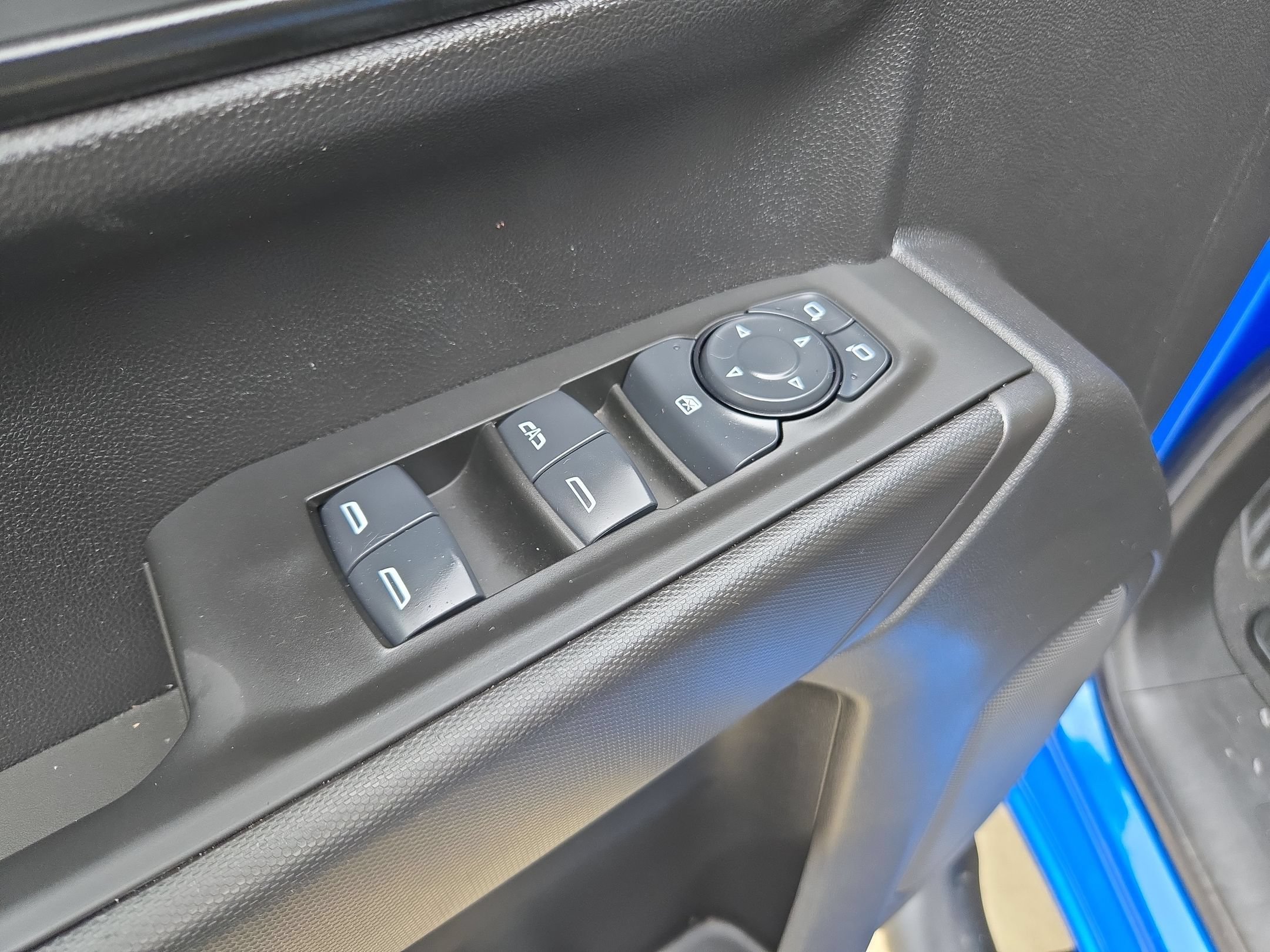 Certified 2025 Chevrolet Silverado 1500 Custom w/ Turbomax Blackout Package AWD/4WD image 12