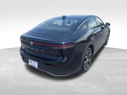 Used 2024 Toyota Crown AWD/4WD image 5