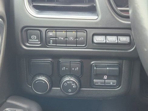 Used 2021 Chevrolet Tahoe High Country w/ Premium Package image 24