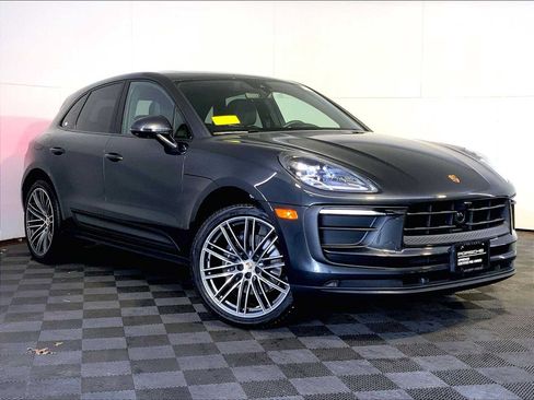 Certified 2026 Porsche Macan AWD/4WD image 9