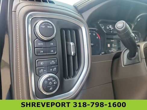 Used 2022 GMC Sierra 1500 SLT AWD/4WD image 18