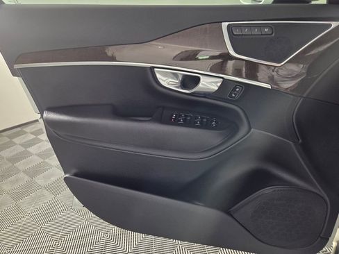 Used 2019 Volvo XC90 T6 Momentum w/ Protection Package Premier AWD/4WD image 20