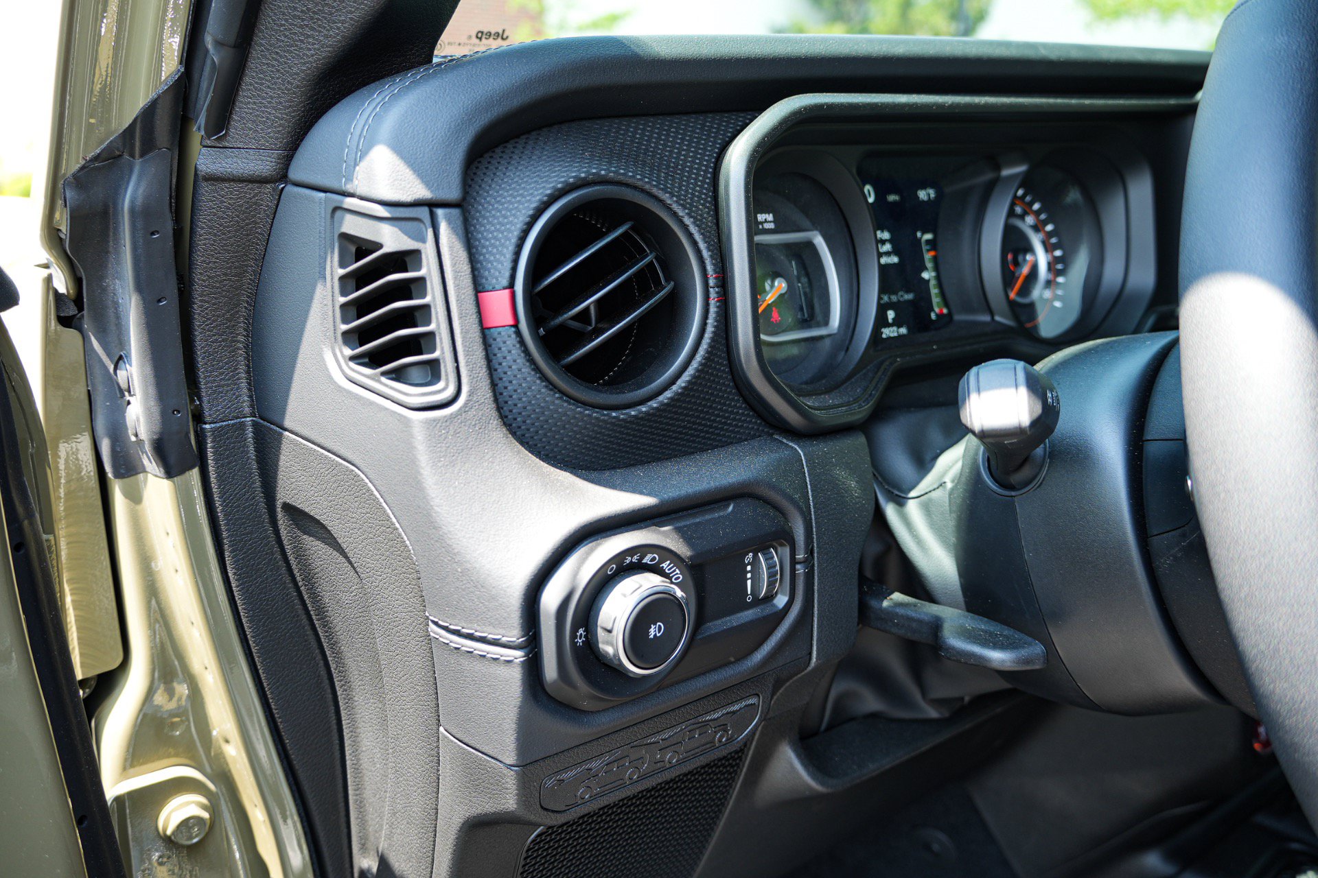 Used 2026 Jeep Wrangler Unlimited Rubicon AWD/4WD image 17