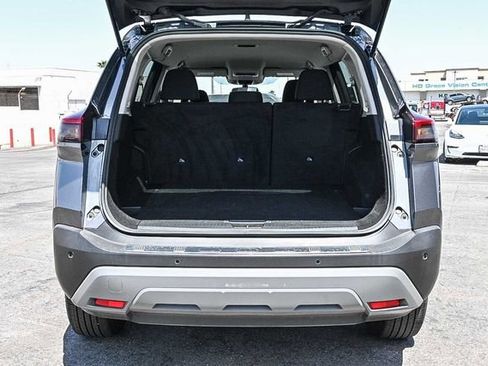 Used 2023 Nissan Rogue S FWD image 31