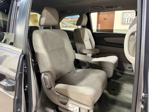 Used 2016 Honda Odyssey LX image 24