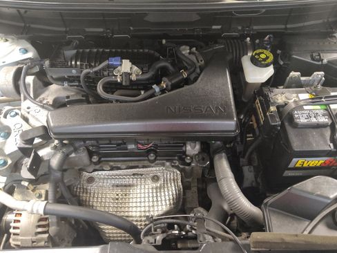 Used 2020 Nissan Rogue SV FWD image 30