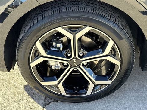 Certified 2025 Kia Niro EX Touring image 12