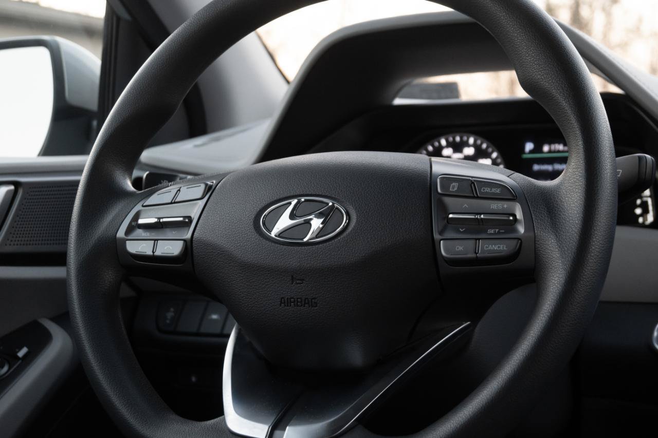 Used 2020 Hyundai Ioniq Blue FWD image 28