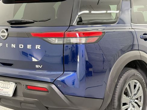 Used 2024 Nissan Pathfinder SV FWD image 12