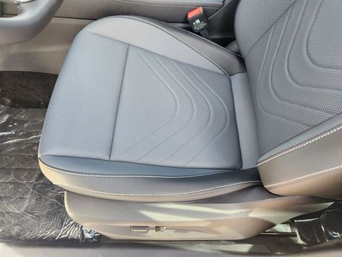 New 2026 Volkswagen Tiguan SE R-Line image 22