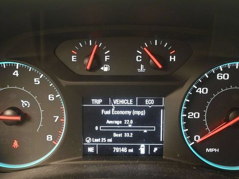 Used 2021 Chevrolet Traverse LS FWD image 13