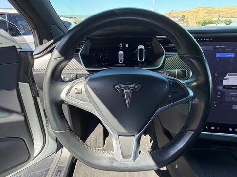 Used 2017 Tesla Model X 75D AWD/4WD image 12