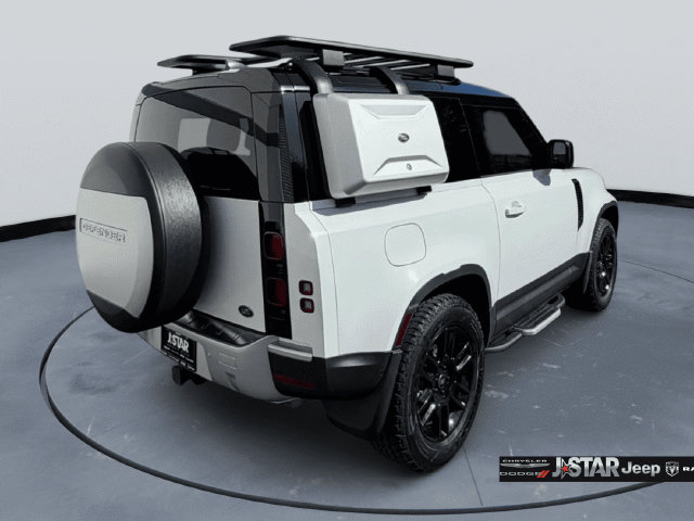 Used 2023 Land Rover Defender 90 S AWD/4WD image 5