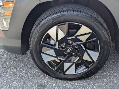 Used 2025 Hyundai Kona SEL AWD/4WD image 10