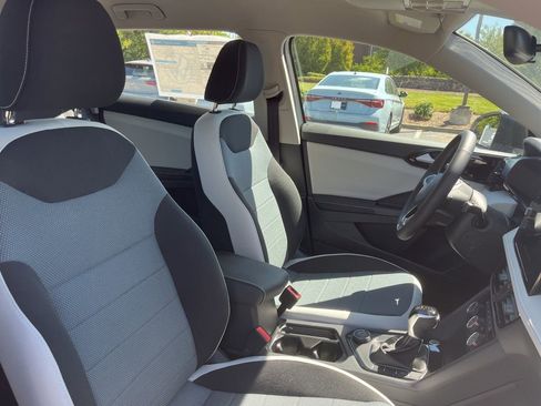 New 2025 Volkswagen Taos S image 23