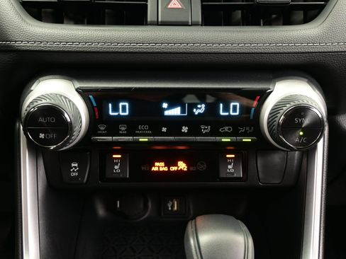 Used 2023 Toyota RAV4 XLE w/ XLE Grade Weather Package AWD/4WD image 20