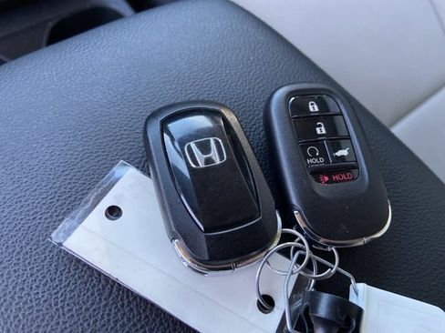 Used 2024 Honda CR-V EX image 42