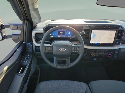 Used 2024 Ford F250 XLT w/ XLT Premium Package image 22