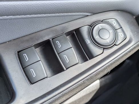 Used 2019 Chevrolet Traverse LT w/ LT Premium Package FWD image 16