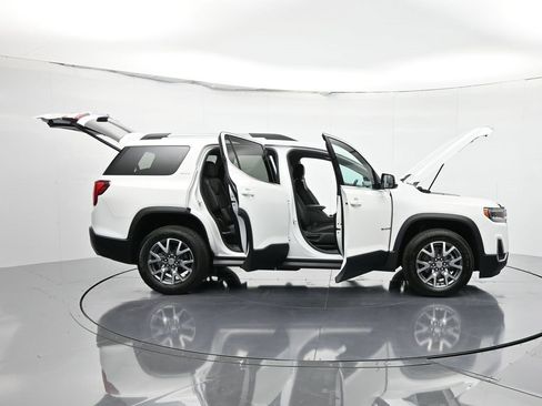 Used 2023 GMC Acadia SLT image 28