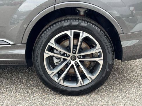 Used 2025 Audi Q7 2.0T Premium Plus w/ Premium Plus Package AWD/4WD image 10