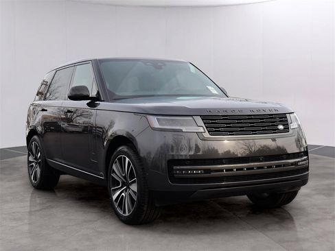 New 2026 Land Rover Range Rover SE image 3