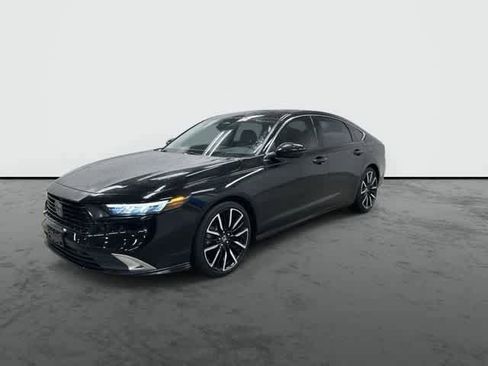 Used 2023 Honda Accord Touring image 8
