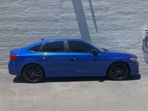 Used 2022 Honda Civic Sport image 2