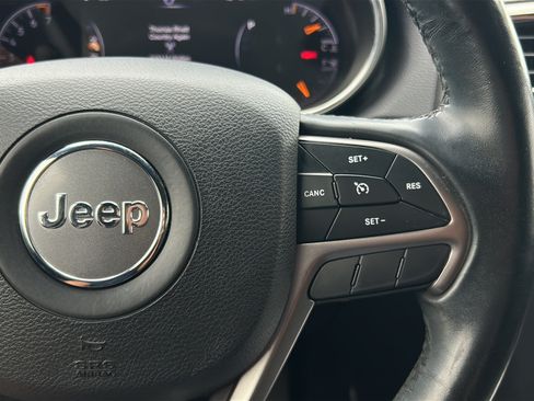 Used 2021 Jeep Grand Cherokee Laredo RWD image 26