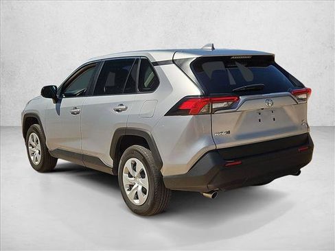 Used 2025 Toyota RAV4 LE AWD/4WD image 8