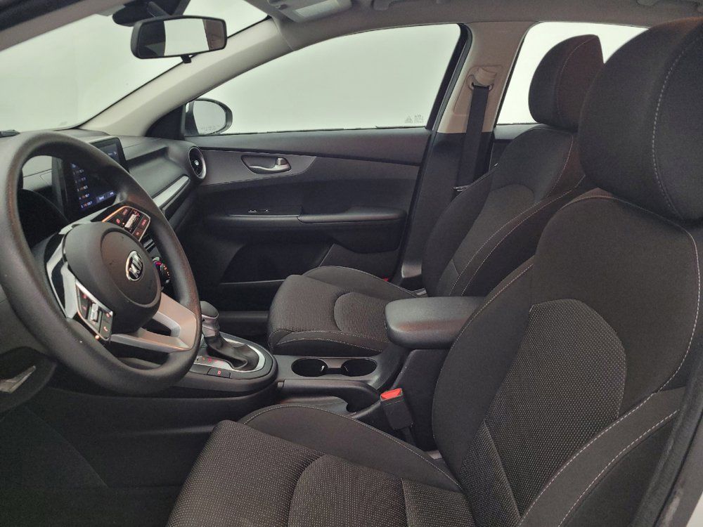 Used 2019 Kia Forte LXS FWD image 17