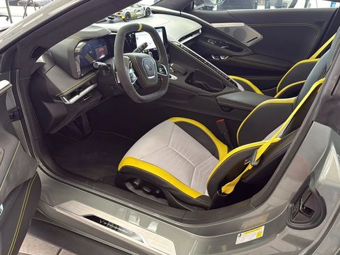 Used 2022 Chevrolet Corvette Stingray Premium Conv image 9