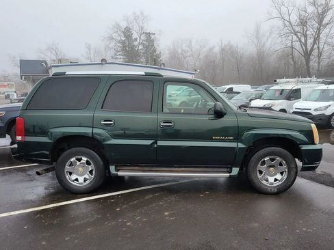 Used 2003 Cadillac Escalade AWD image 3