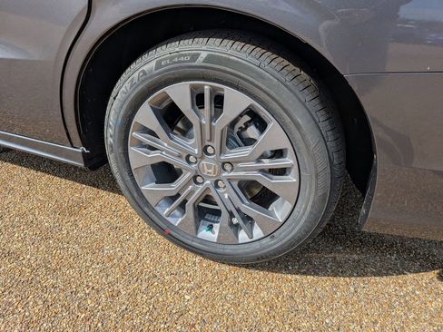 New 2026 Honda Odyssey Touring image 30
