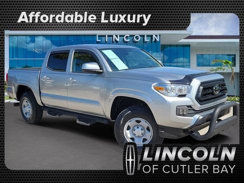 Used 2022 Toyota Tacoma SR AWD/4WD image 1