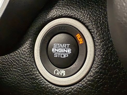 Used 2022 RAM 1500 Laramie image 30